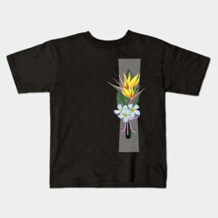 Flower Bouquet - Strelizia - Frangipani - Africa Kids T-Shirt